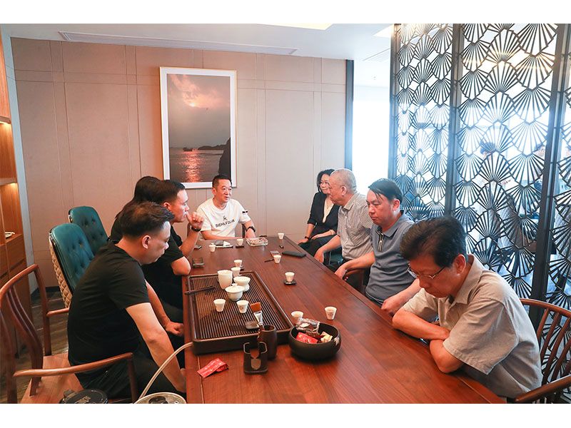 強(qiáng)強(qiáng)聯(lián)合！河南礦山黨委書(shū)記崔培軍與玉昆鋼鐵等進(jìn)行洽談