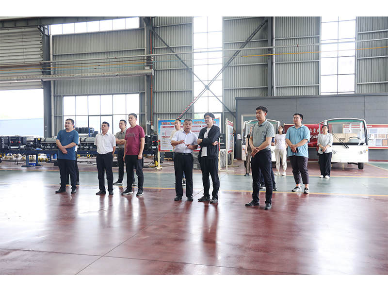 河南礦山｜新疆哈密市工信局黨組書記蔣笑陽(yáng)一行蒞臨公司調(diào)研產(chǎn)業(yè)鏈建設(shè)情況