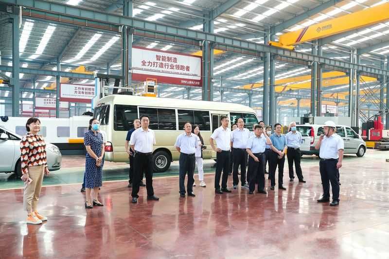  河南省政協(xié)副主席龔立群一行蒞臨河南礦山智能制造產(chǎn)業(yè)園調(diào)研