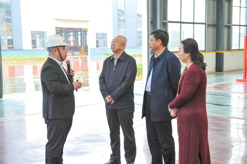  中國重型機(jī)械工業(yè)協(xié)會常務(wù)副理事長景曉波一行蒞臨河南礦山調(diào)研